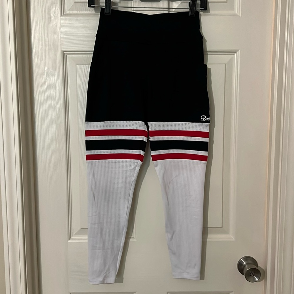 Bombshell sportswear leggings